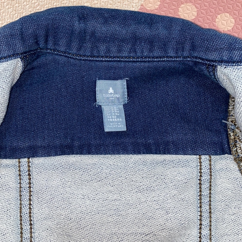 Baby Gap jean jacket size 3-6 Months - Picture 3 of 4